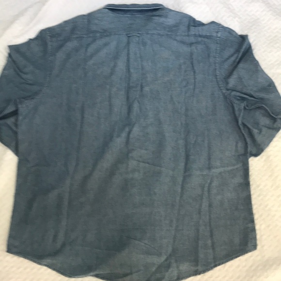 IZOD Cotton Chambray Pocket Shirt - Picture 6 of 11